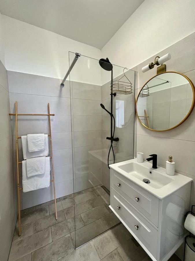 Lux Apartmans Apartamento PUY Exterior foto
