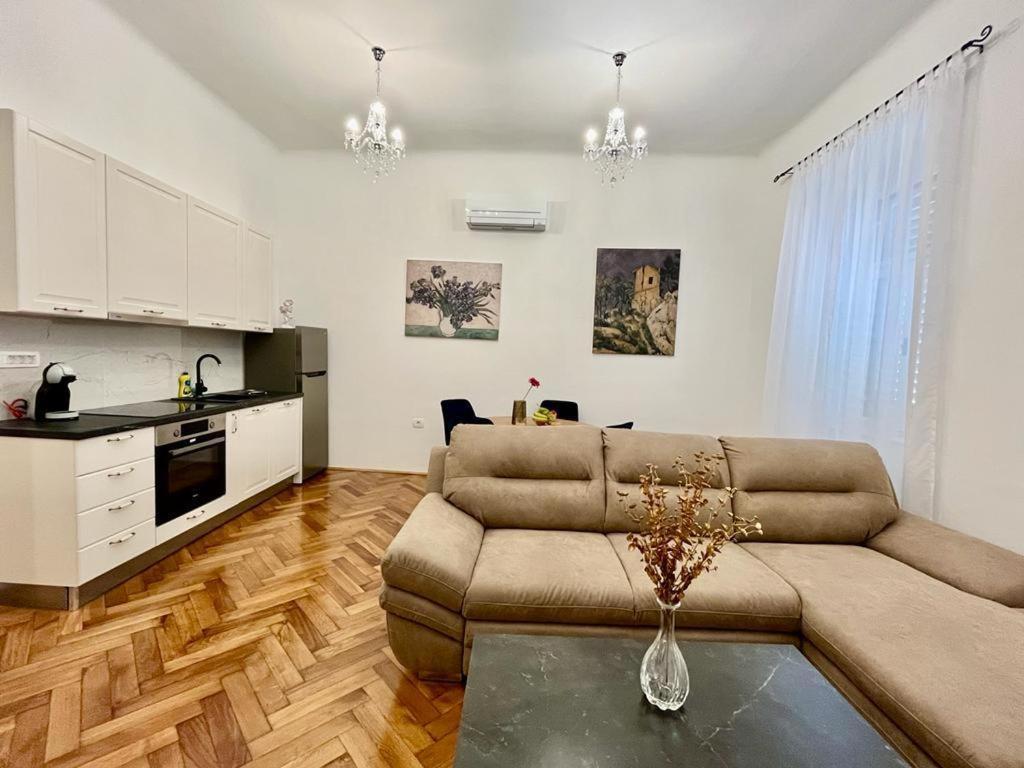 Lux Apartmans PUY Exterior foto