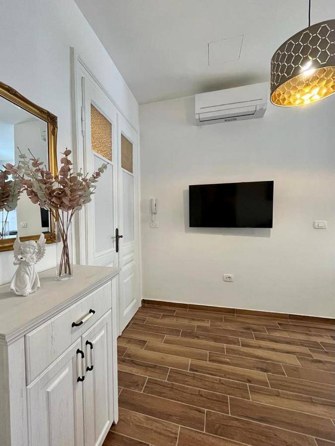 Lux Apartmans Apartamento PUY Exterior foto