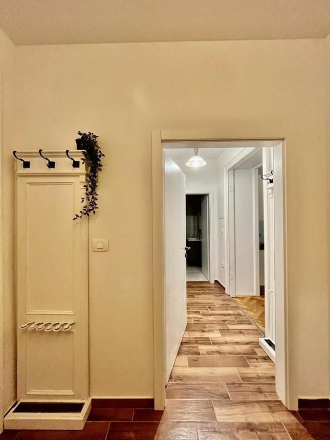 Lux Apartmans Apartamento PUY Exterior foto